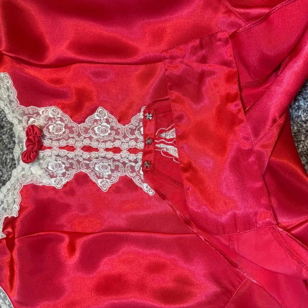 VTG‎ Victoria’s Secret Gold Label Red Satin Lace Teddy White lingerie D
